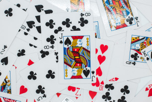 cards UN001