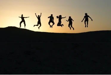 happy people UN033 v2