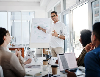 man leading meeting CV001