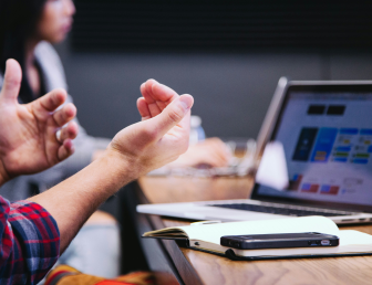 man on computer UN0033