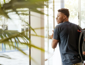 man with a bag UN002