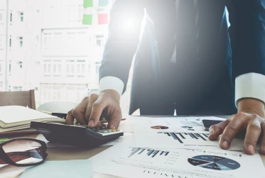 man with calculator SH001 v2