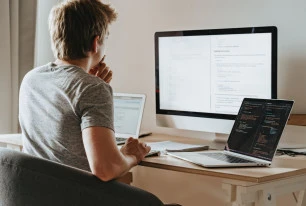 mat with laptops PE026