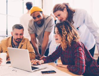 people at computer SH004 v3