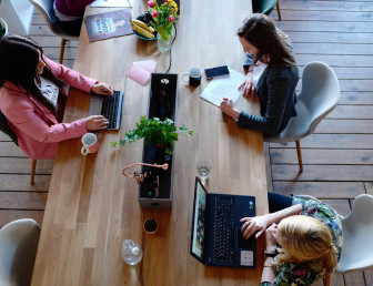 people in office PE041