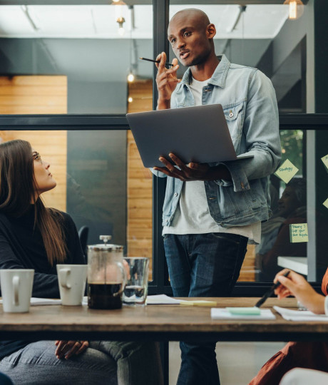 people meeting SH026