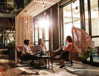 people meeting SH037