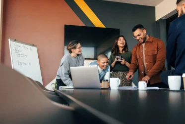 people meeting SH041