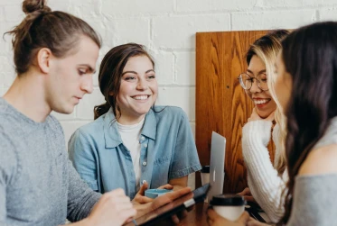 people meeting UN072