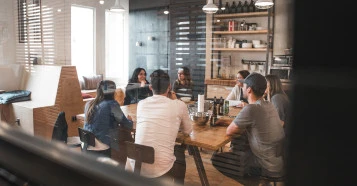 people meeting UN073