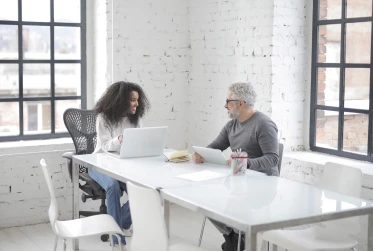 people working PE060