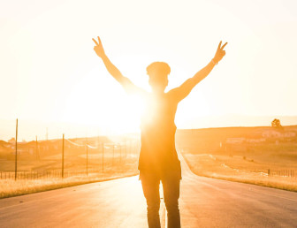 person silhouette light UN001