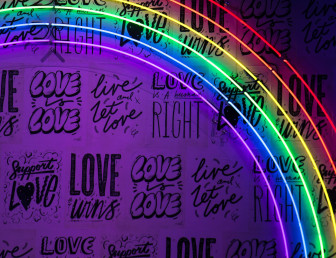 rainbow lights pride UN001
