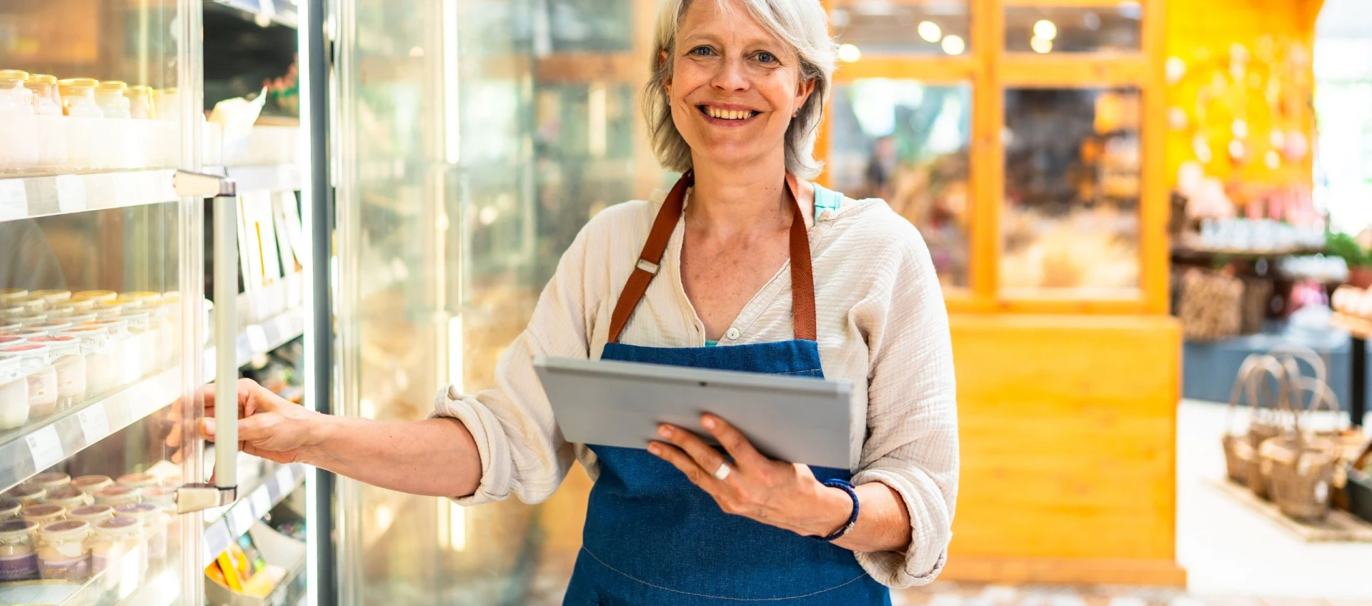 retail employee CV001