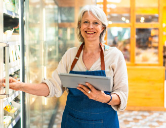 retail employee CV001