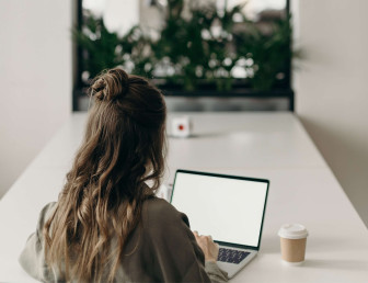 woman at computer PE001