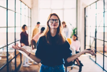 woman smiling SH008 v2