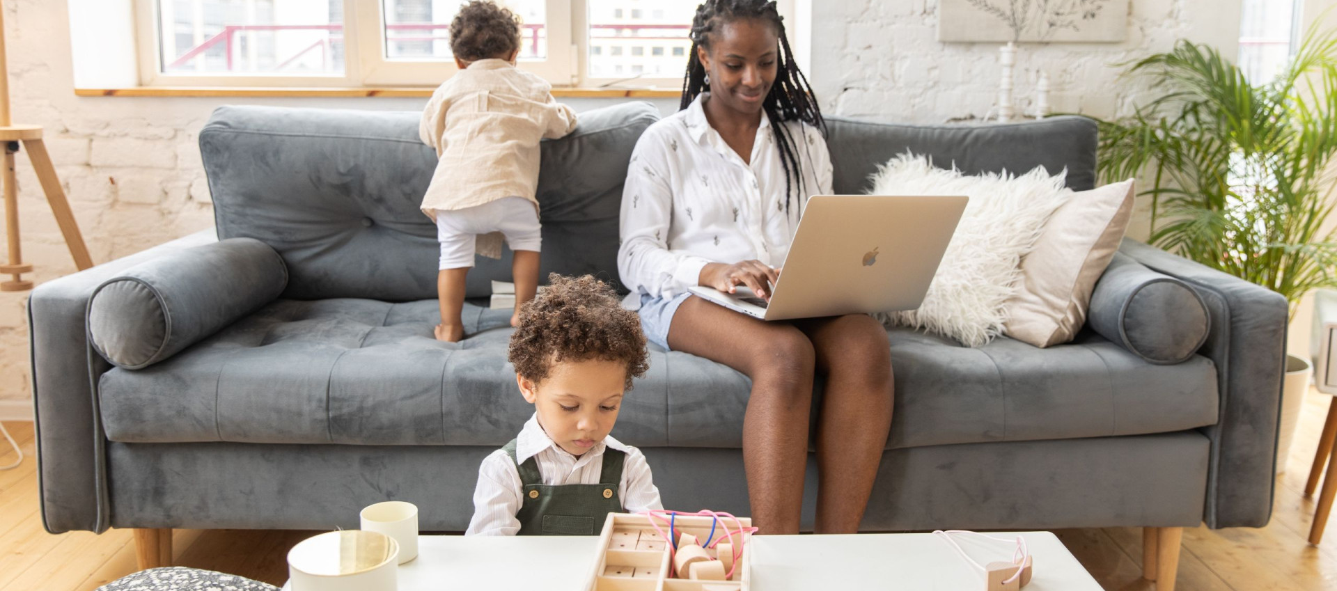 working mother PE036