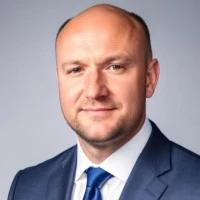 iain bennett profile