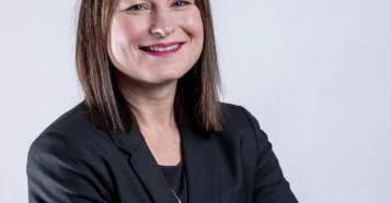 ceri mongie headshot