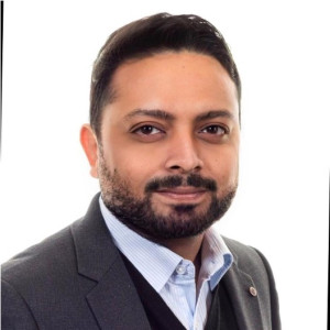 headshot Vasanth Vijay