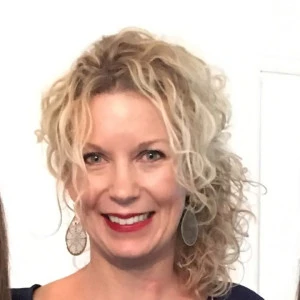 headshot kondrotas amanda