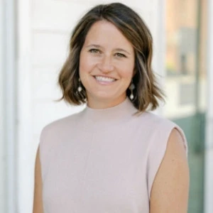 headshot kristen cooper