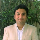 headshot shobhit narang