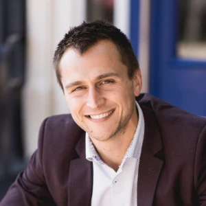 robert paulson headshot