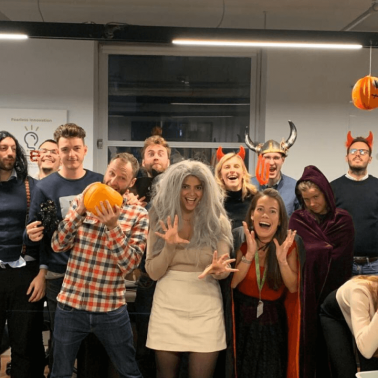 photo sim riordan 1600x900 3