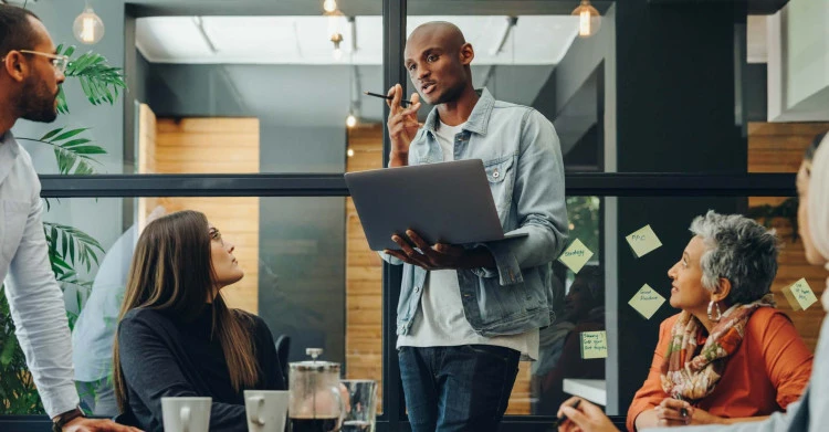 people meeting SH026