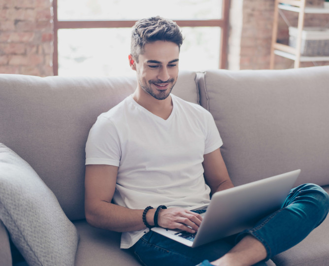 man at computer SH017