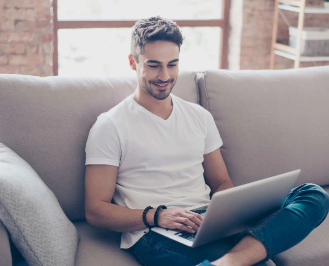 man at computer SH017