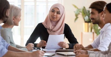 woman leading meeting SH002