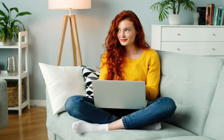 woman on laptop SH003 flipped