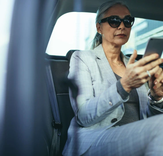 woman on phone SH010