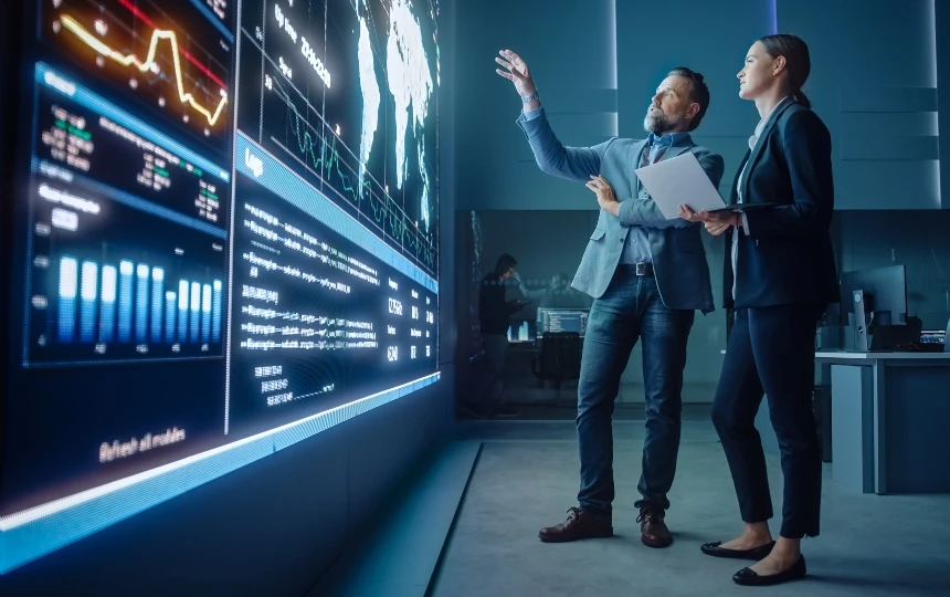 people analyzing data crop AS001 v3